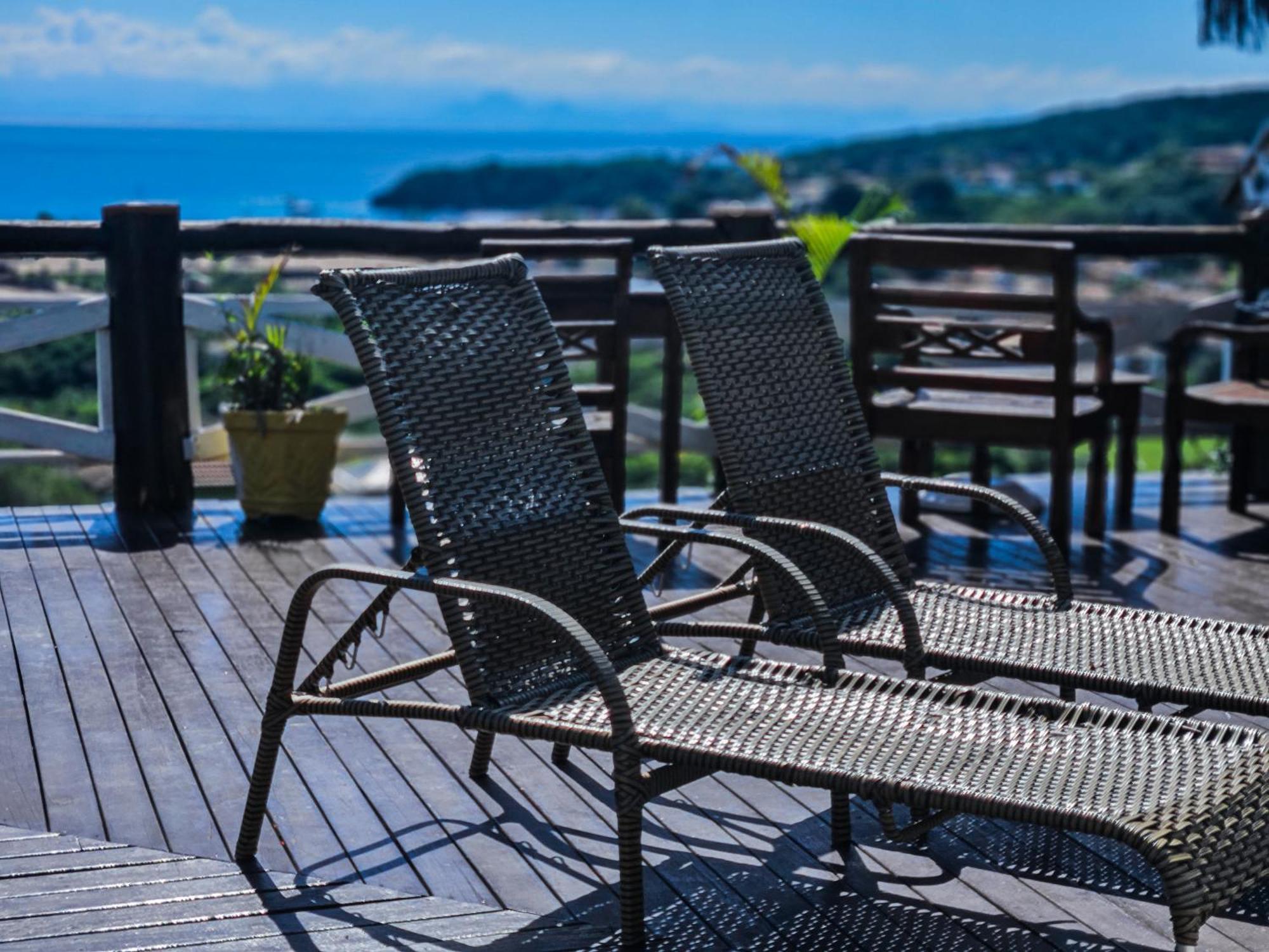 Bella Vista Ocean View Hotel Búzios Eksteriør billede A view of the ocean from the deck of a home in the community